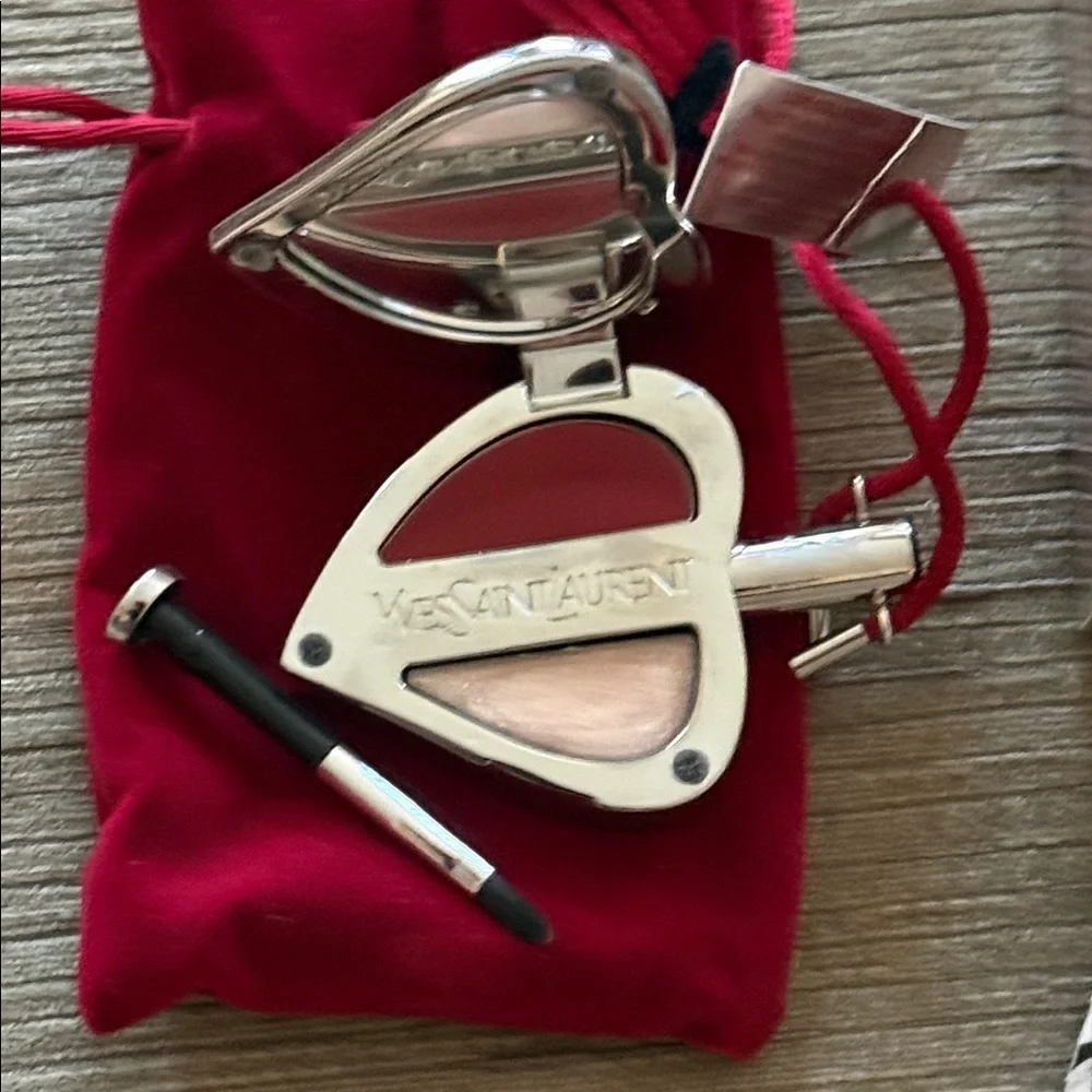Yves Saint Laurent Love Collection Lip Makeup Palette (Limited Edition) - Picture 6 of 8